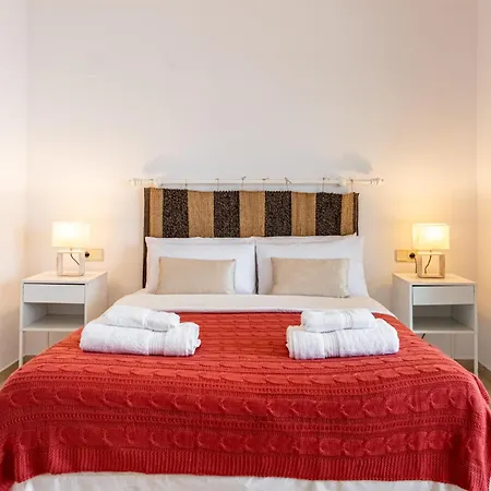 Terrazas De Banus, Location * Marbellac
